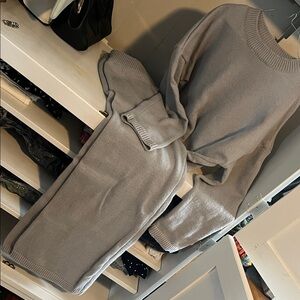 Womens Gray Sweater and Pants Set XL-Pre-loved❤️